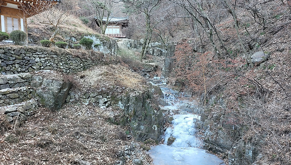 인걸은 지령이고 사적지 조경을 다시 읽는다.
