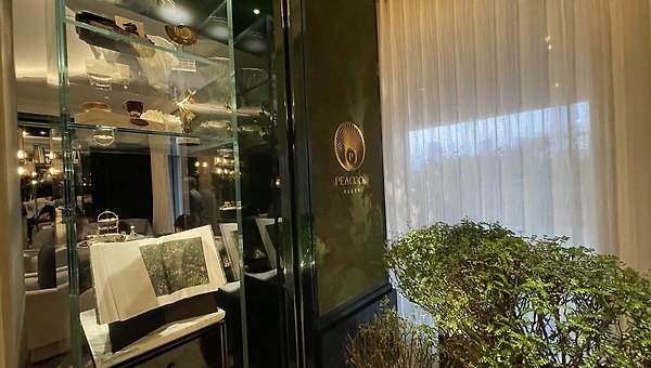 호텔 밖으로 나가면 손해 1편 